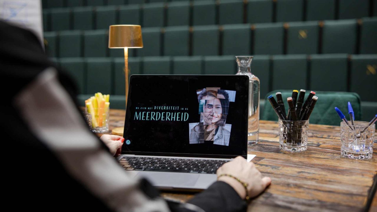 Prezi & Prezi video training